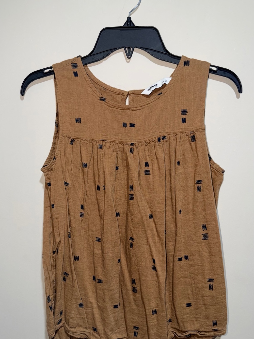 Sonoma Tan Sleeveless Textured Swing Tank with Navy Stitching